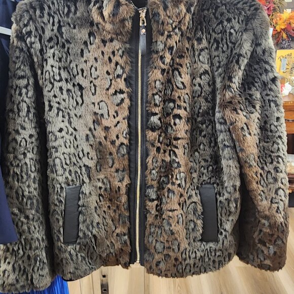Dennis Bass Faux Fur Leopard Jacket - Picture 3 of 6